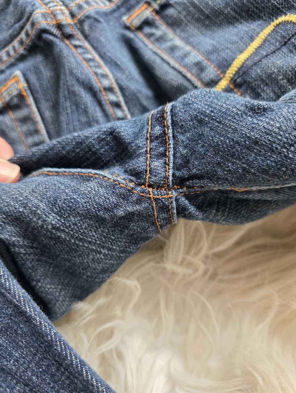 7 For All Mankind Low-Rise Bootcut Jeans - Picture 12 of 12